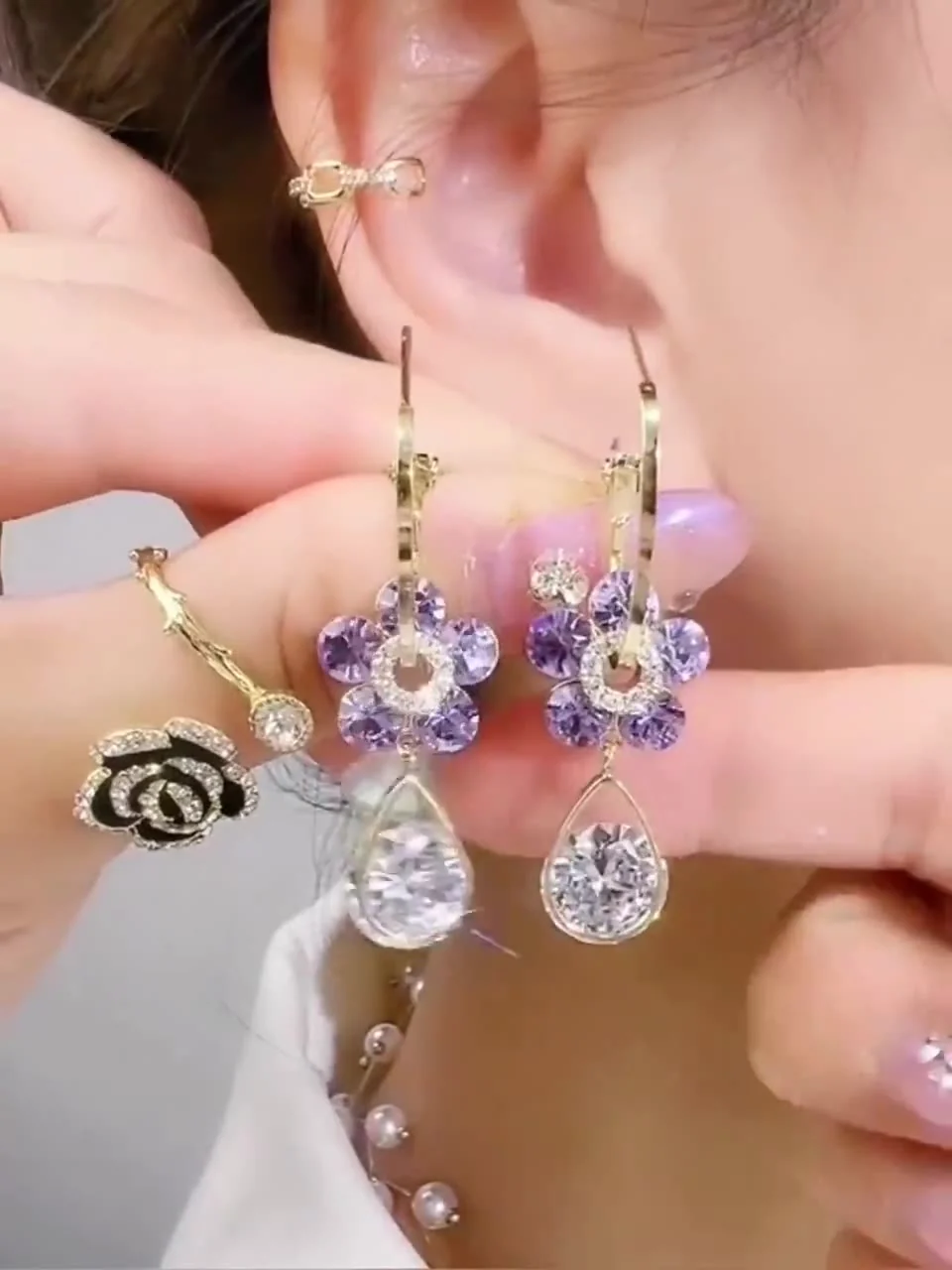 π Fashion Flower Crystal Earrings - Image 9