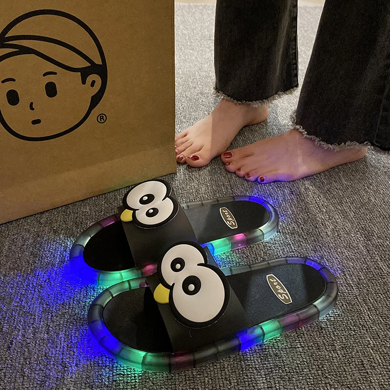 π§ 50% OFF NOW! π‘ LED Cartoon Slippers β Vibrant Light-Up Sole & Cute Penguin Design β Flexible PVC & Easy Slip-On π - Image 9