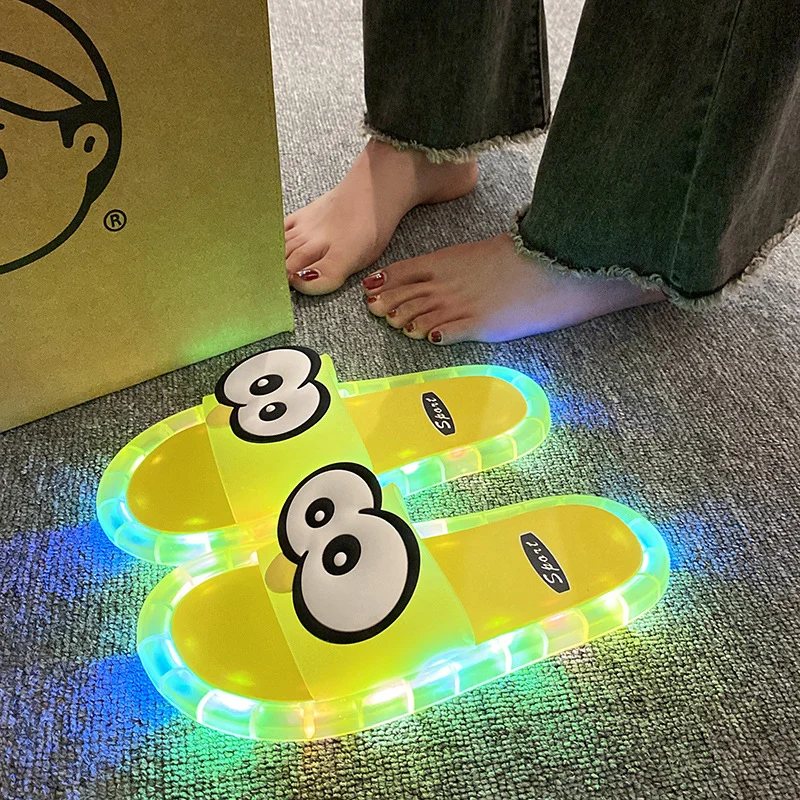 π§ 50% OFF NOW! π‘ LED Cartoon Slippers β Vibrant Light-Up Sole & Cute Penguin Design β Flexible PVC & Easy Slip-On π - Image 8