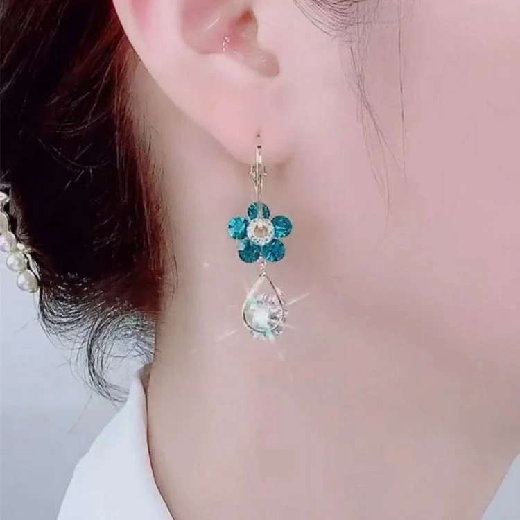 π Fashion Flower Crystal Earrings - Image 7