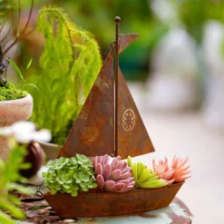 ⛵ 50% OFF NOW! 🌱 Rustic Sailboat Metal Planter – Handcrafted, weather-resistant & perfect for succulents, herbs or flowers – charming garden or shelf decor 🏡